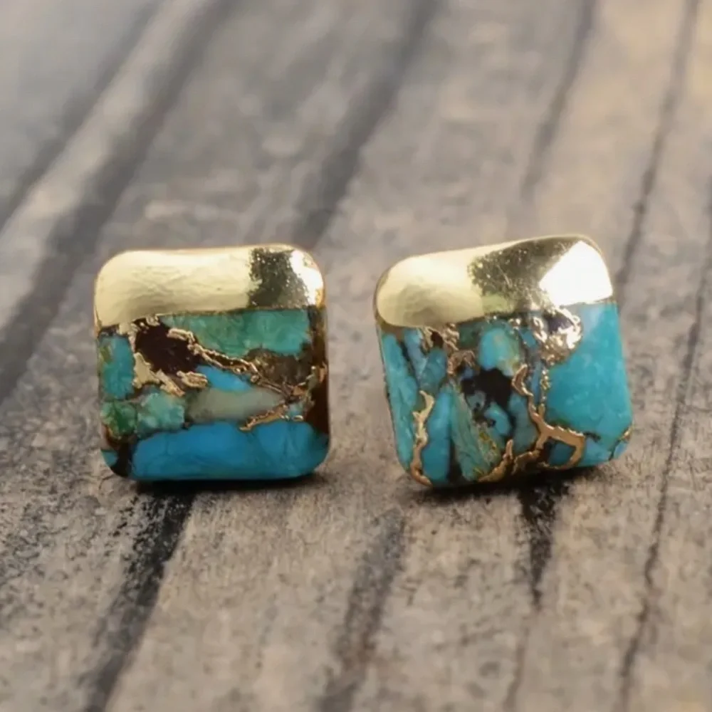 A pair of 14k Golden-plated square natural turquoise studs - Picture 1 of 3